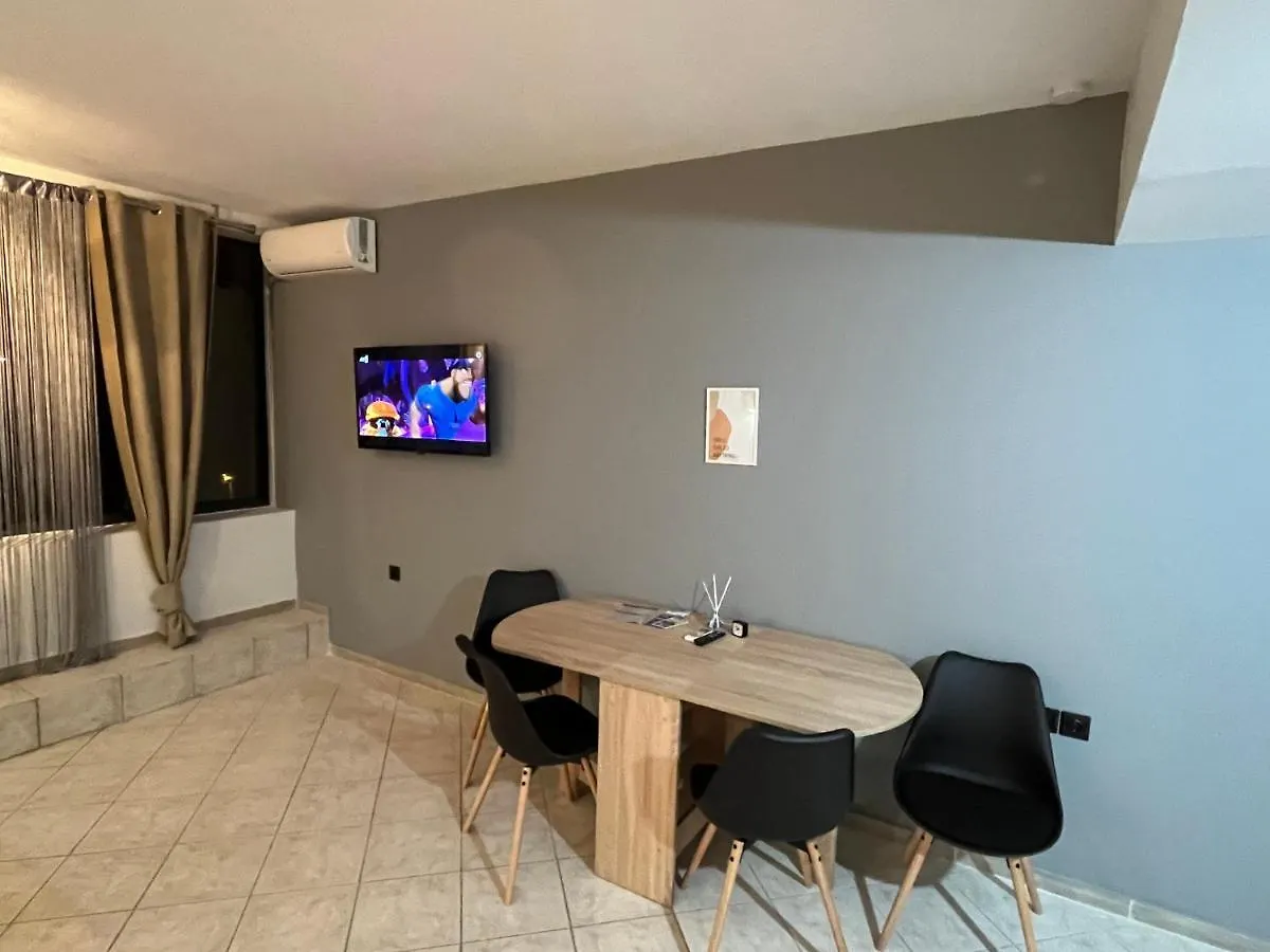 Jordan'S Room 5 اليونان